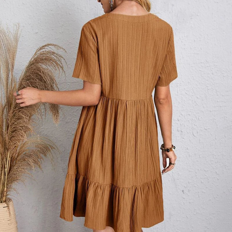 Vestido "Weekend Breeze": Vestido Mini de Algodón con Textura y Corte Babydoll