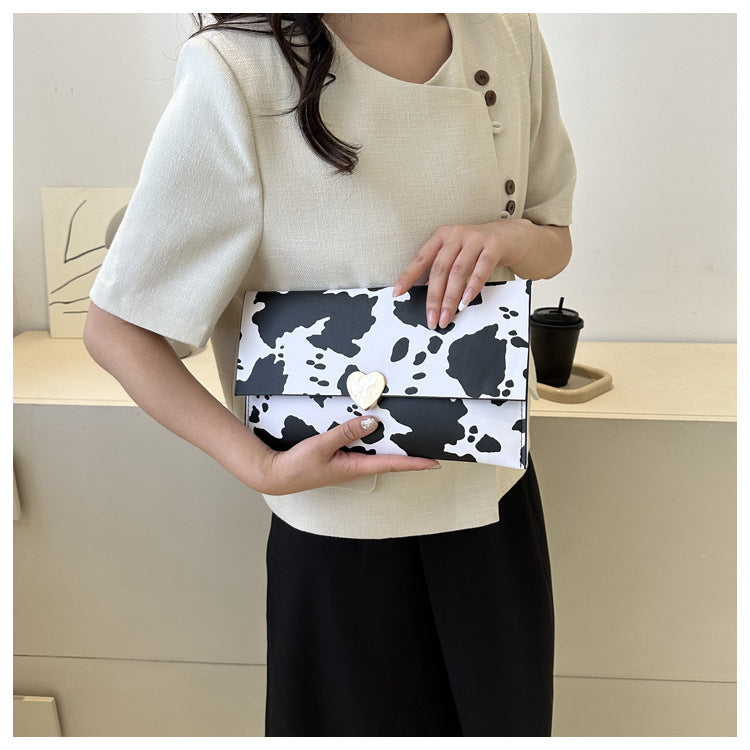 Colección Wild Heart: Sobres de Mano con Estampado Animal