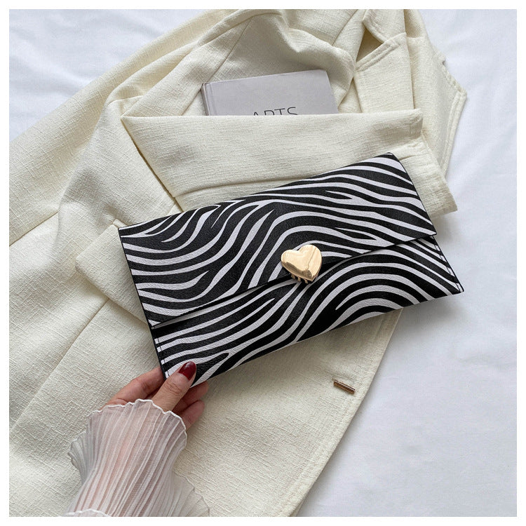 Colección Wild Heart: Sobres de Mano con Estampado Animal