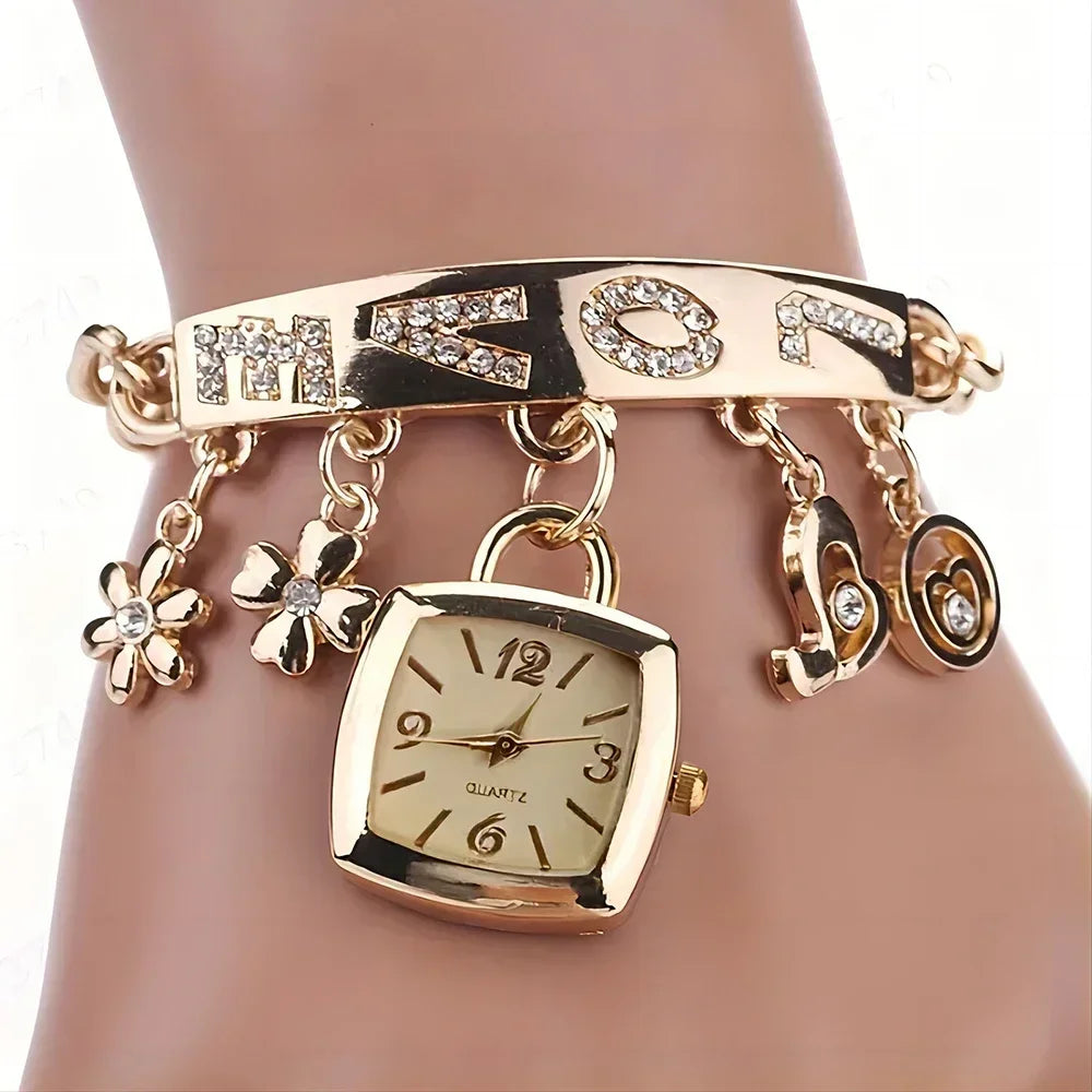 Reloj-Brazalete "Love Charms": Elegancia Juvenil con Dijes