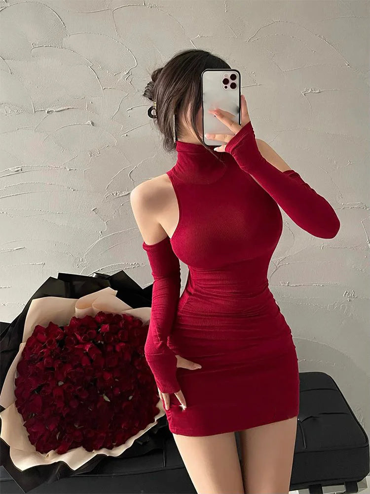 Vestido Mini Fruncido de Manga Larga con Cuello de Tortuga y Aberturas en los Hombros