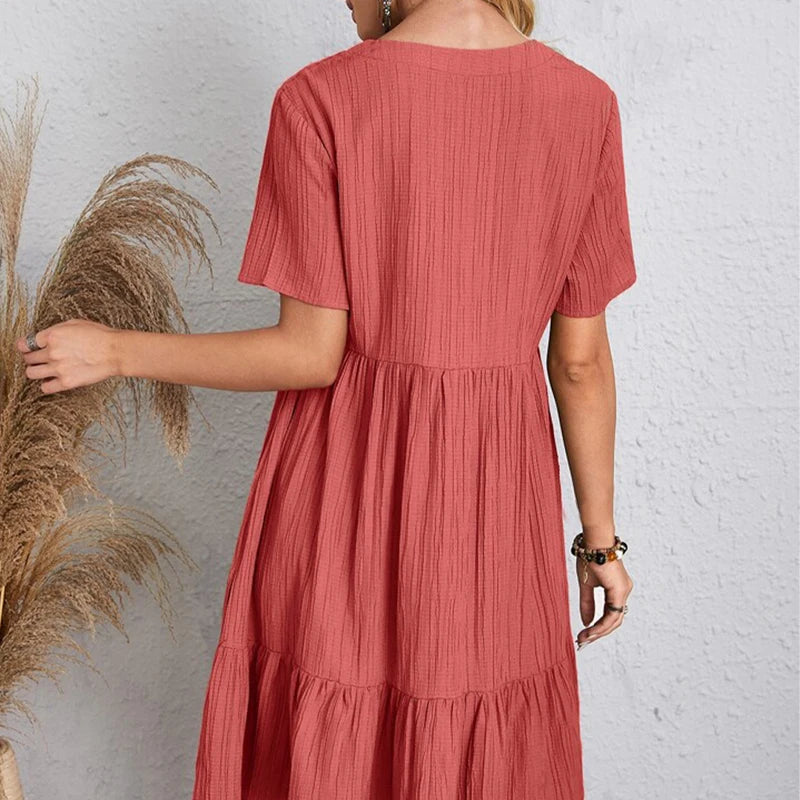 Vestido "Weekend Breeze": Vestido Mini de Algodón con Textura y Corte Babydoll