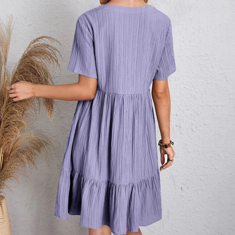 Vestido "Weekend Breeze": Vestido Mini de Algodón con Textura y Corte Babydoll