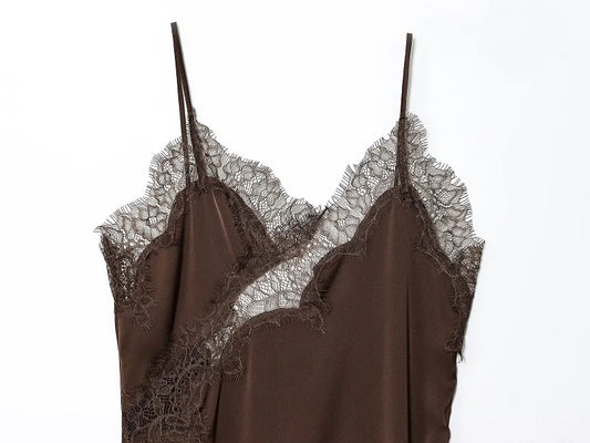 Alba - Vestido "Coco Lace": Vestido Lencero de Gasa Marrón con Encaje Asimétrico