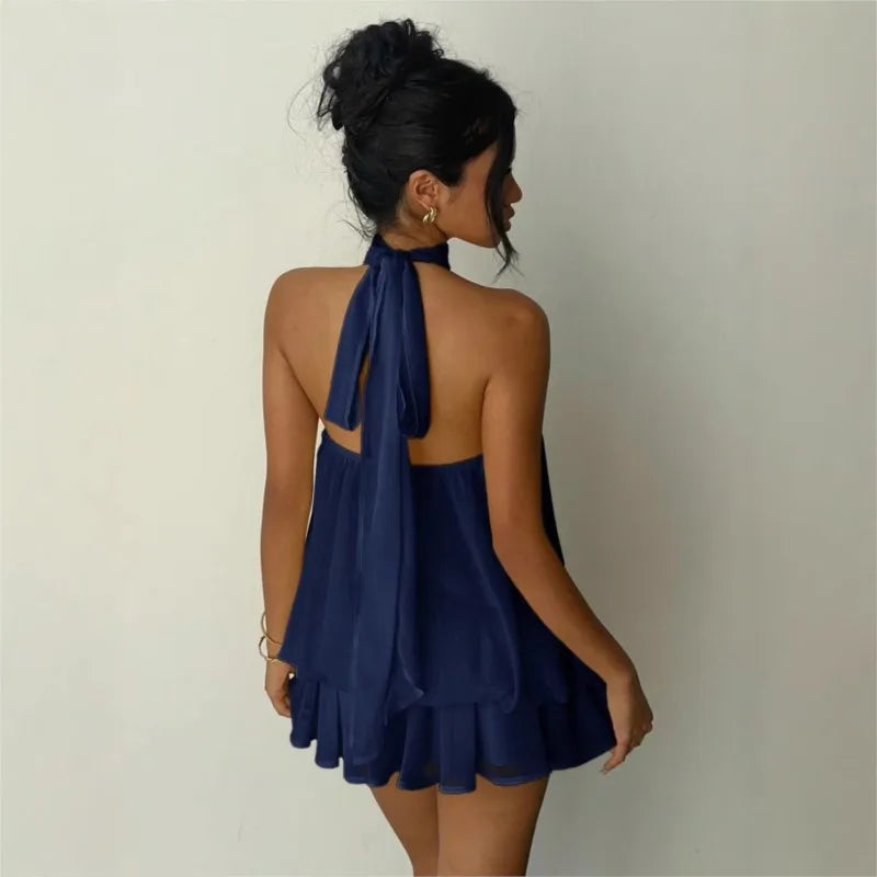 Vestido con Cuello Halter y Falda Drapeada