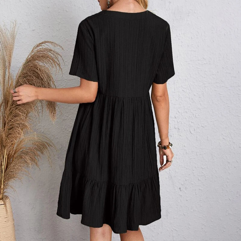Vestido "Weekend Breeze": Vestido Mini de Algodón con Textura y Corte Babydoll