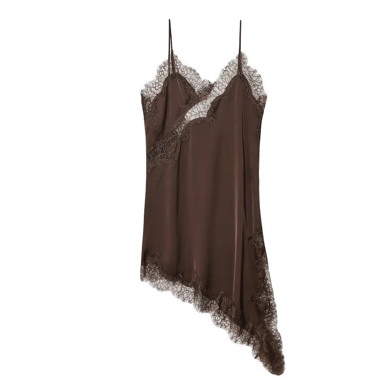 Alba - Vestido "Coco Lace": Vestido Lencero de Gasa Marrón con Encaje Asimétrico