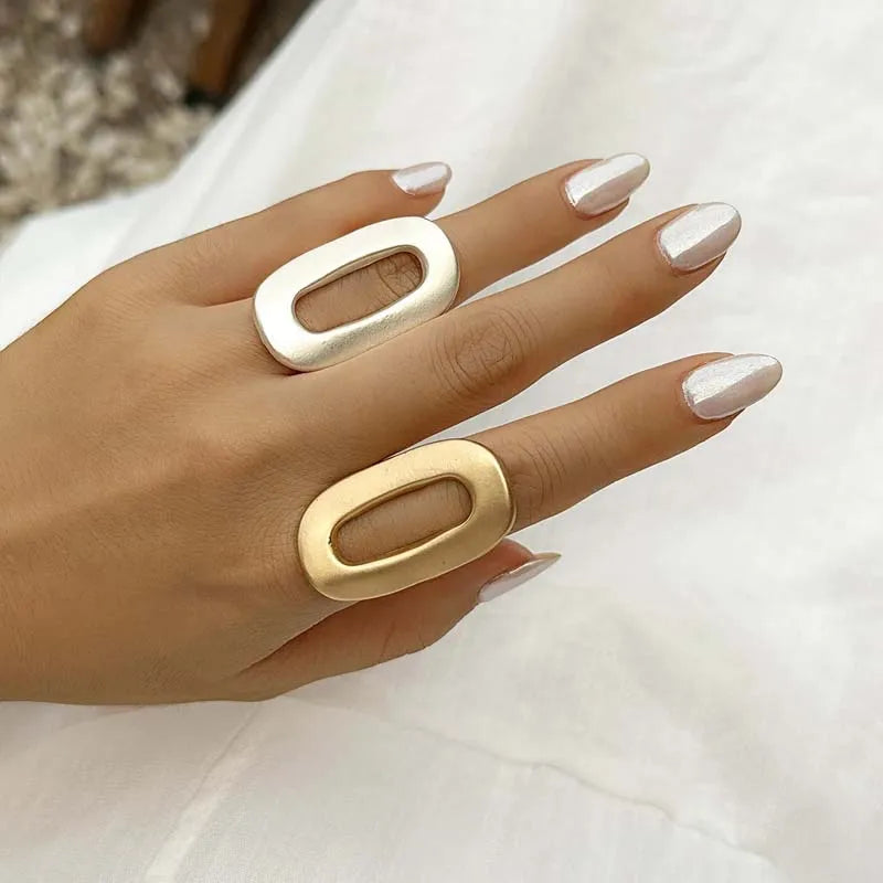 Anillos modernos y elegantes