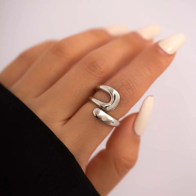 Anillos modernos y elegantes