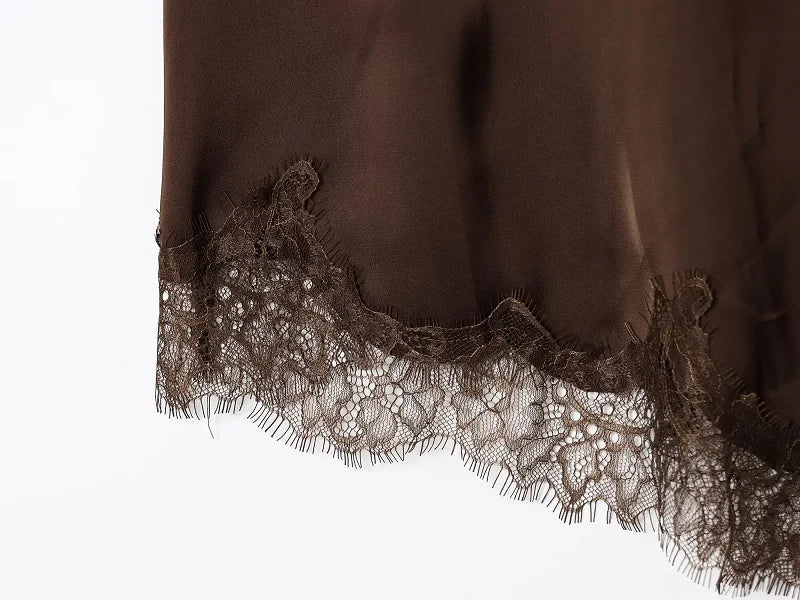 Alba - Vestido "Coco Lace": Vestido Lencero de Gasa Marrón con Encaje Asimétrico