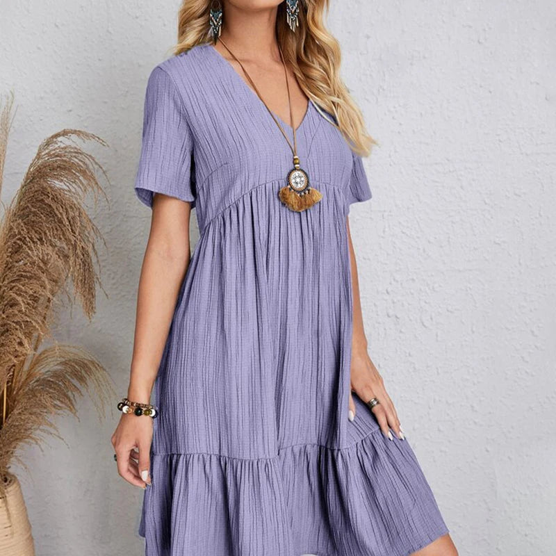 Vestido "Weekend Breeze": Vestido Mini de Algodón con Textura y Corte Babydoll
