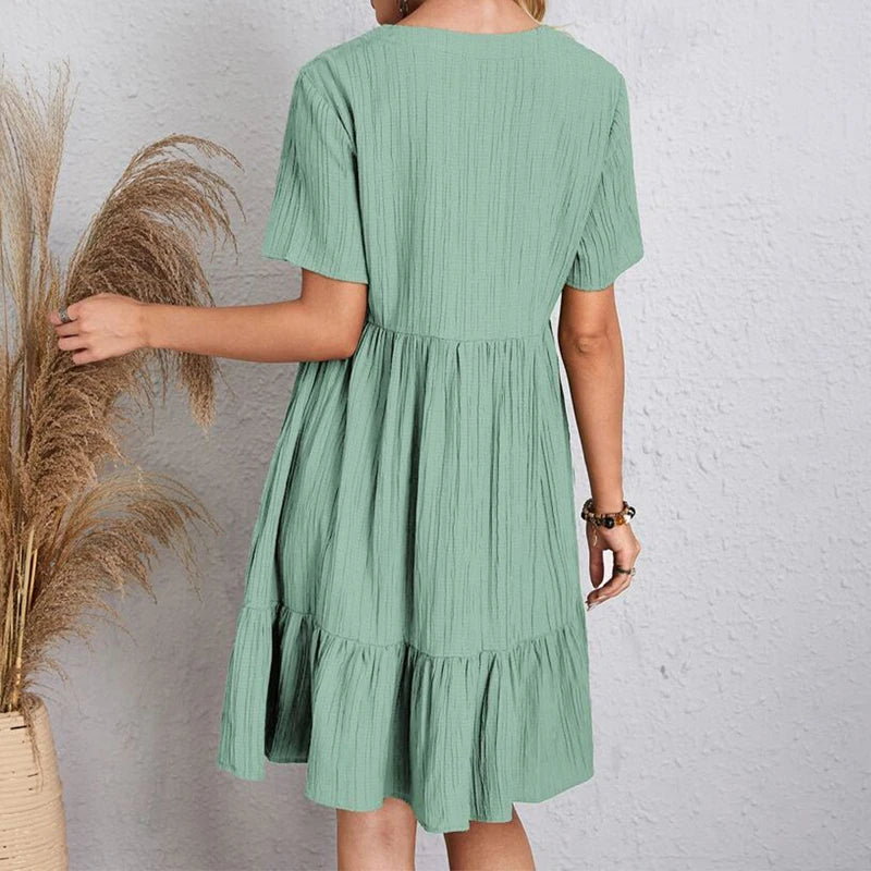 Vestido "Weekend Breeze": Vestido Mini de Algodón con Textura y Corte Babydoll