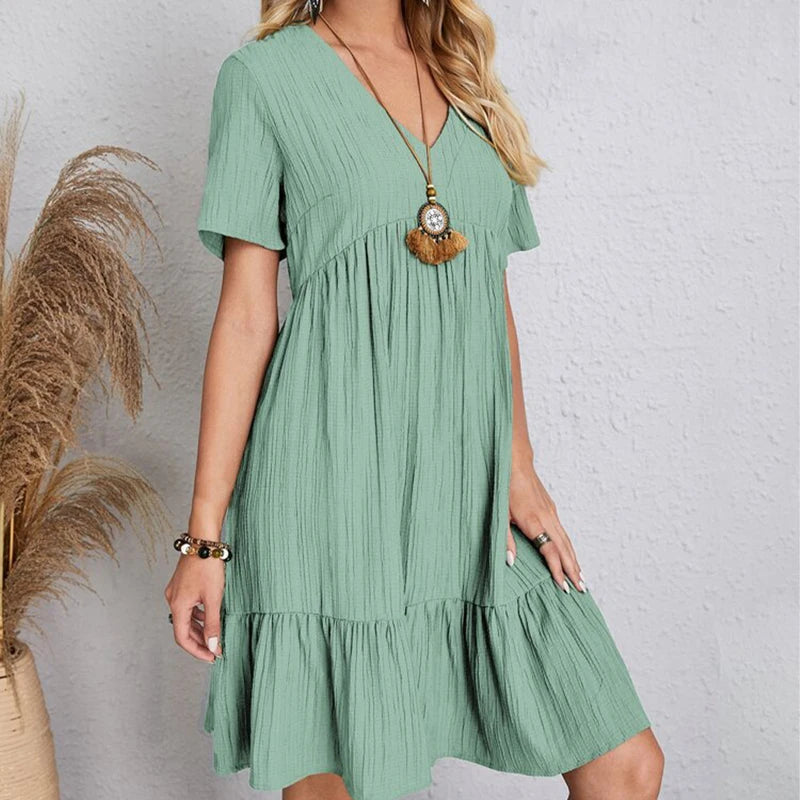 Vestido "Weekend Breeze": Vestido Mini de Algodón con Textura y Corte Babydoll