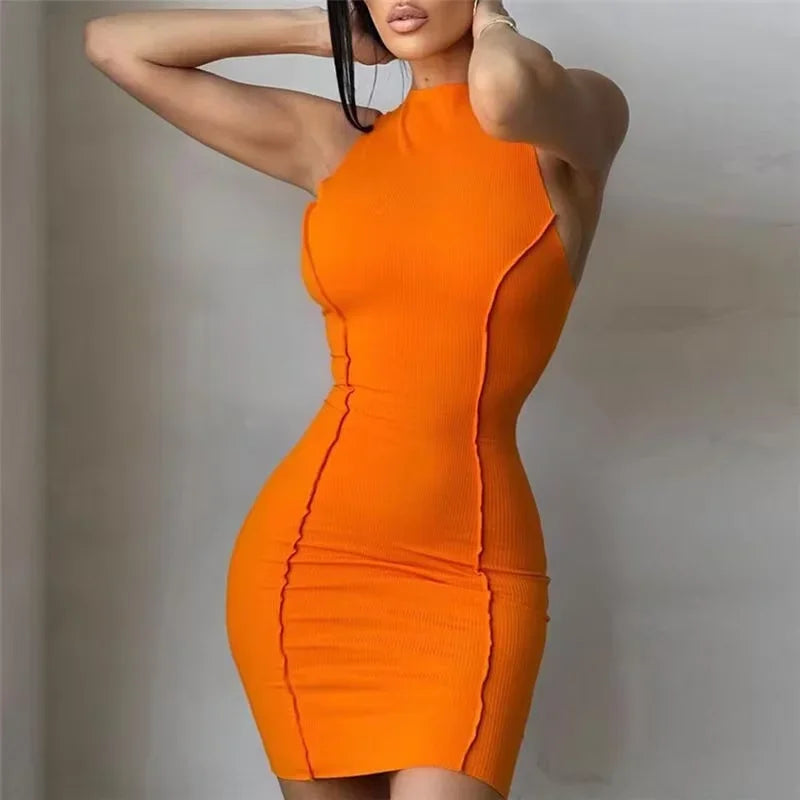 Vestido Mini "Terra Seam": Ajuste Bodycon con Costuras Expuestas