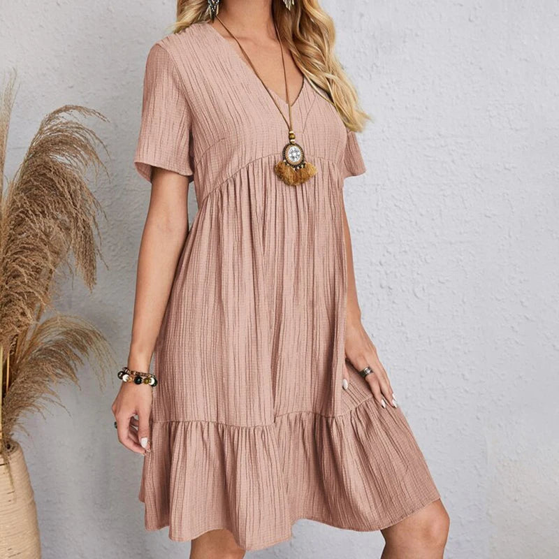 Vestido "Weekend Breeze": Vestido Mini de Algodón con Textura y Corte Babydoll