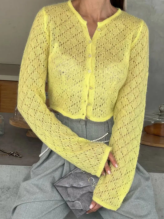 Blusa "Lemon Breeze": Punto Calado de Estilo Romántico