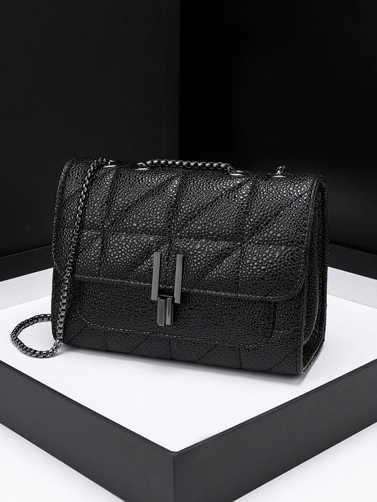 Bolso de Hombro "Obsidian Luxe": Textura Caviar y Herrajes Gunmetal