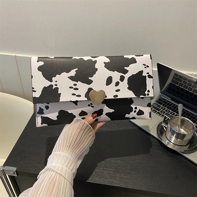 Colección Wild Heart: Sobres de Mano con Estampado Animal